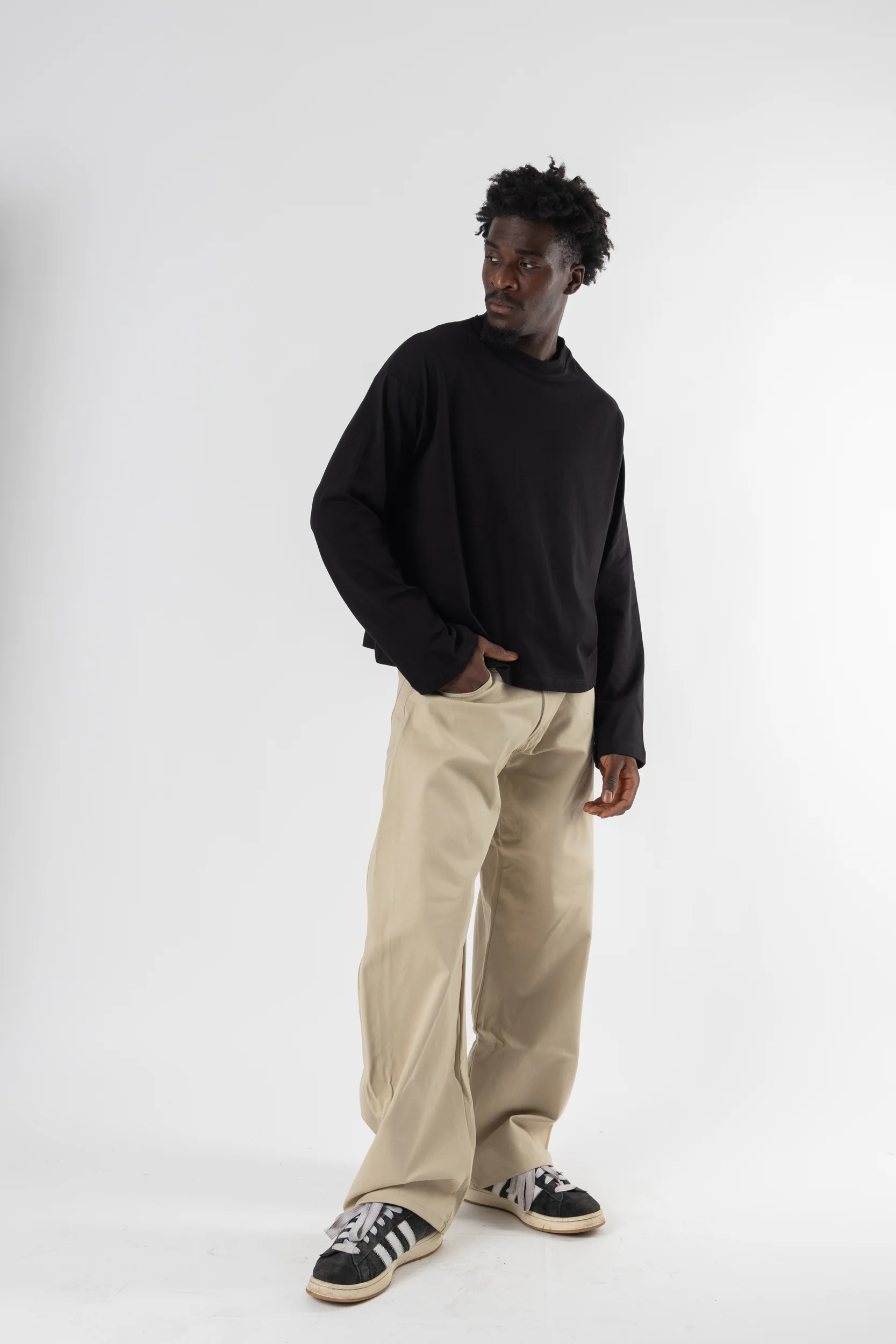 Longsleeve Cropped Blanks 220GSM Black - Image 6