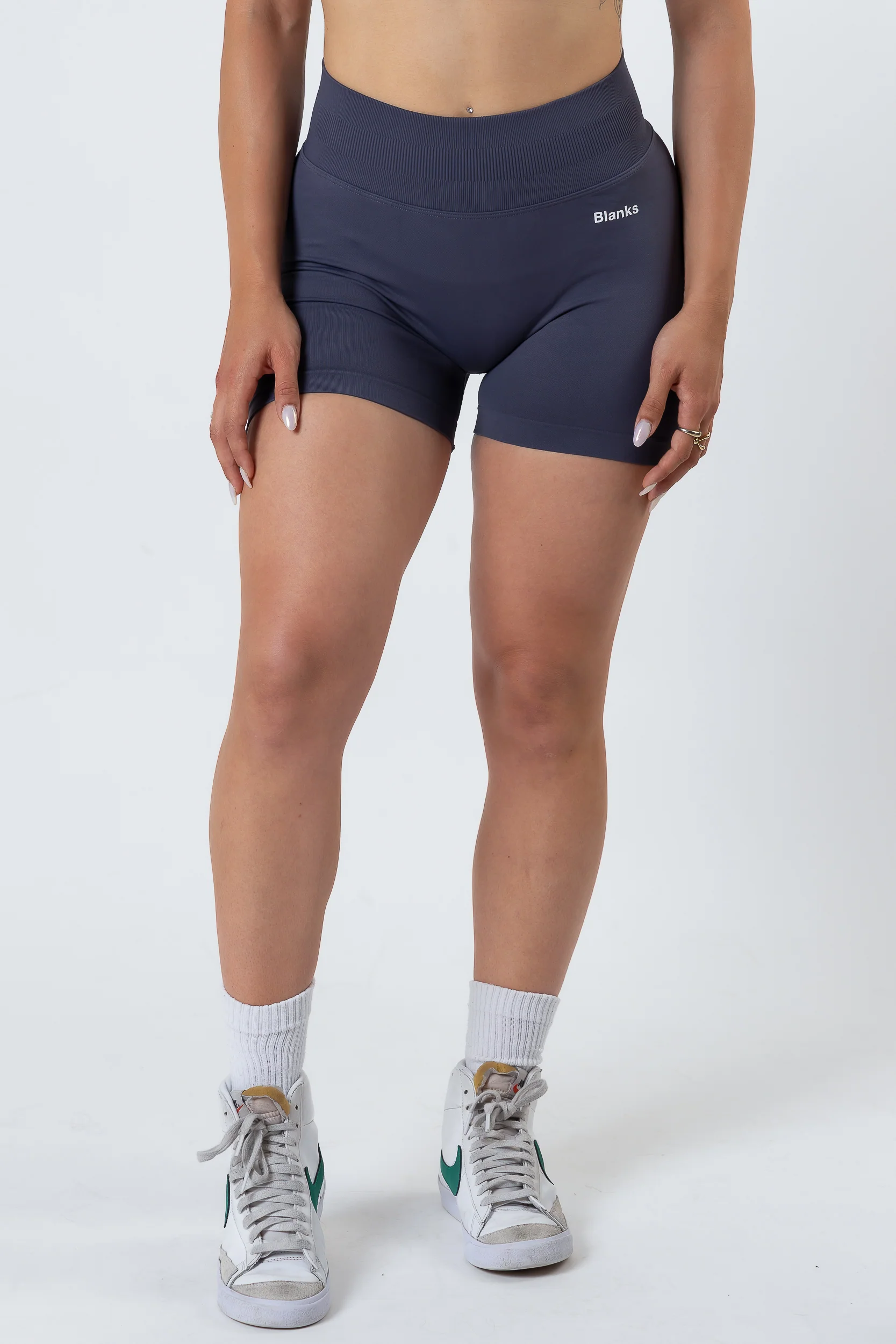 Short Push Up Seamless Dark Grey - Image 9