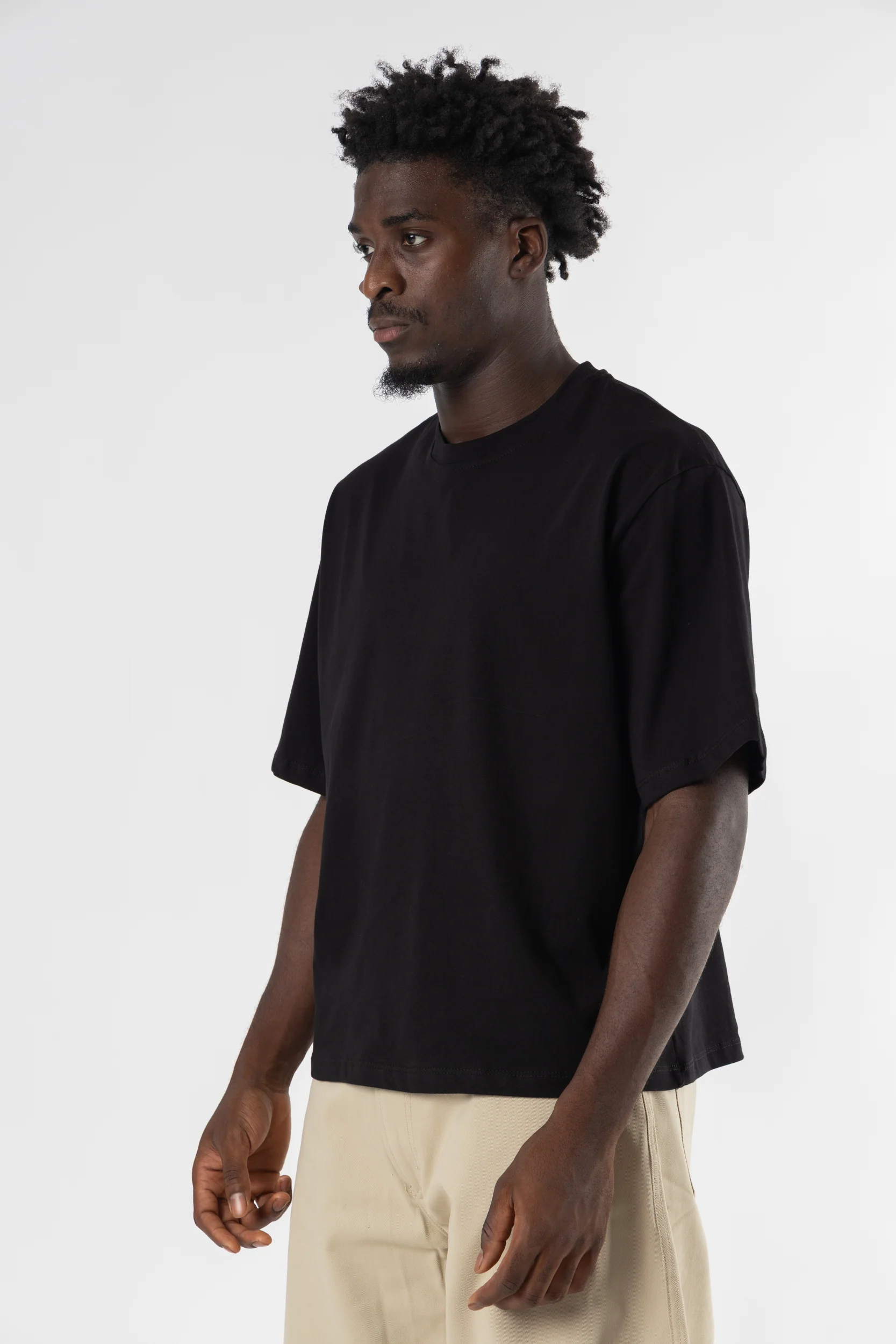 T-Shirt Cropped Blanks 220GSM Black - Image 3