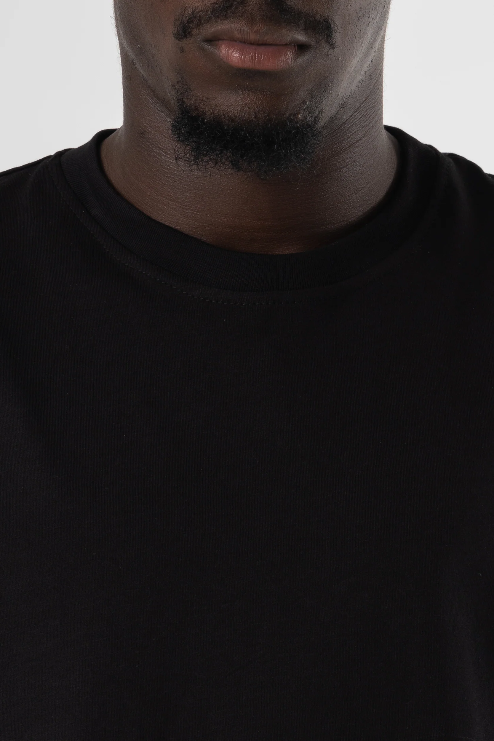 T-Shirt Cropped Blanks 220GSM Black - Image 5