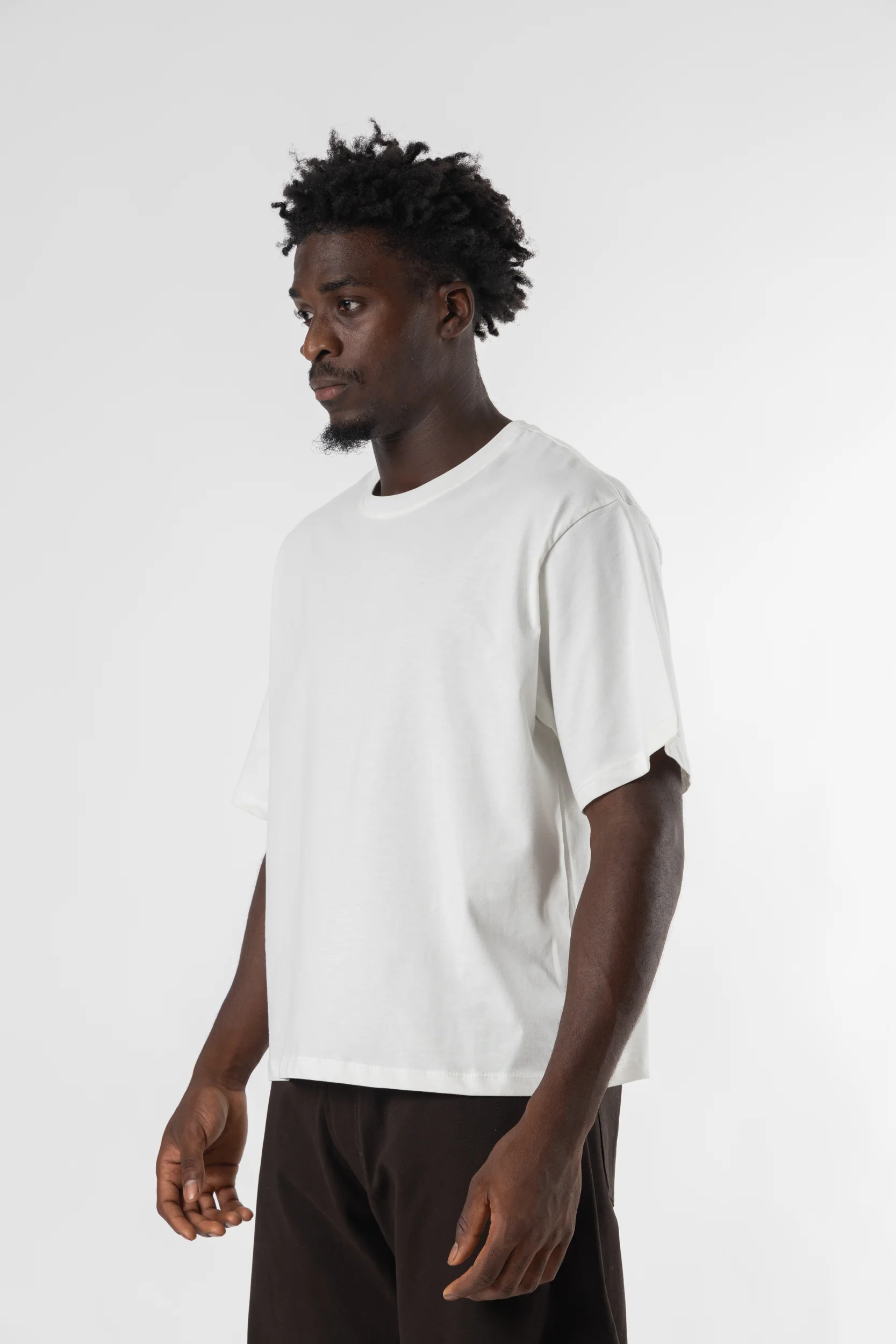 T-Shirt Cropped Blanks 220GSM Off White - Image 5