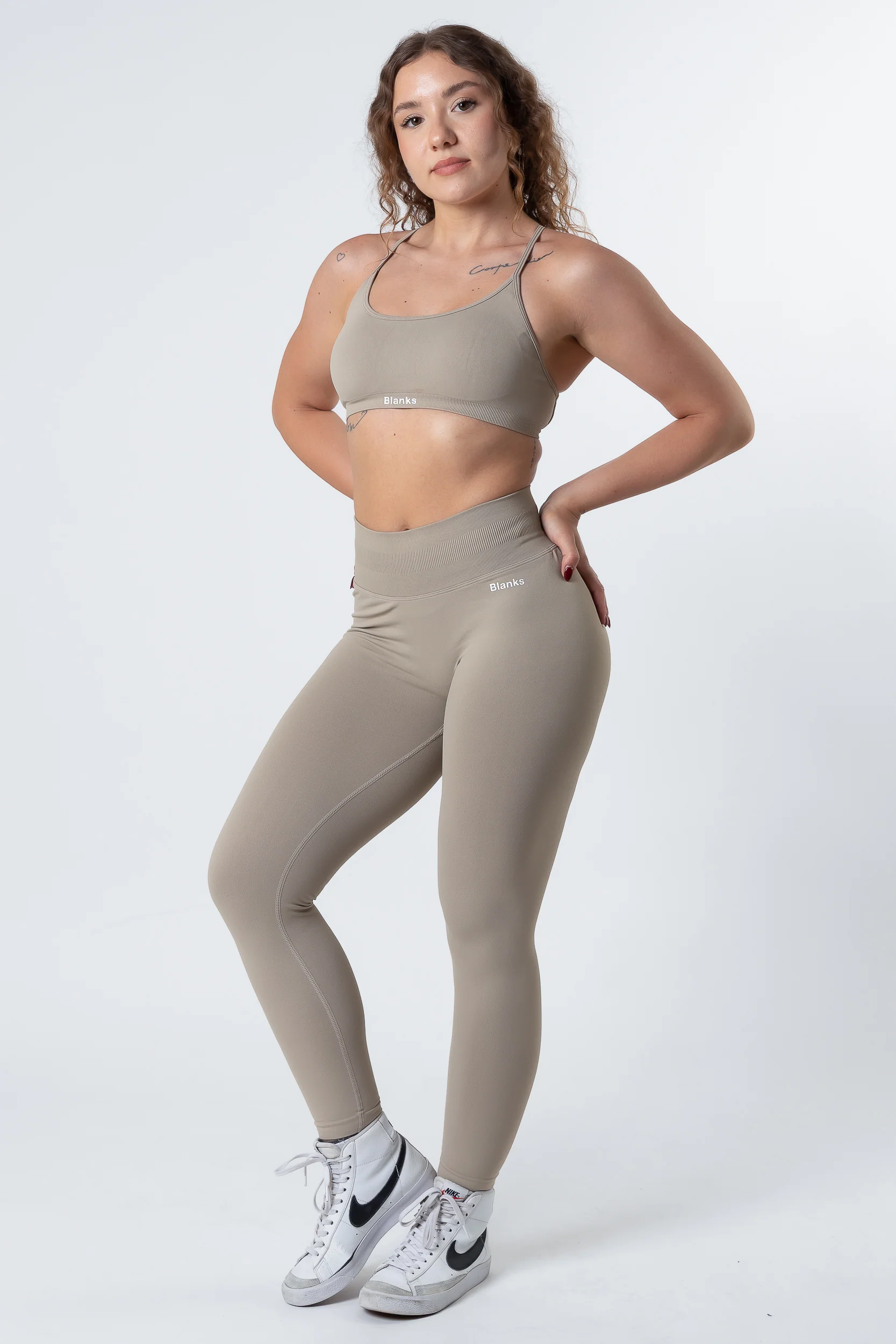 Top Seamless Sand - Image 6